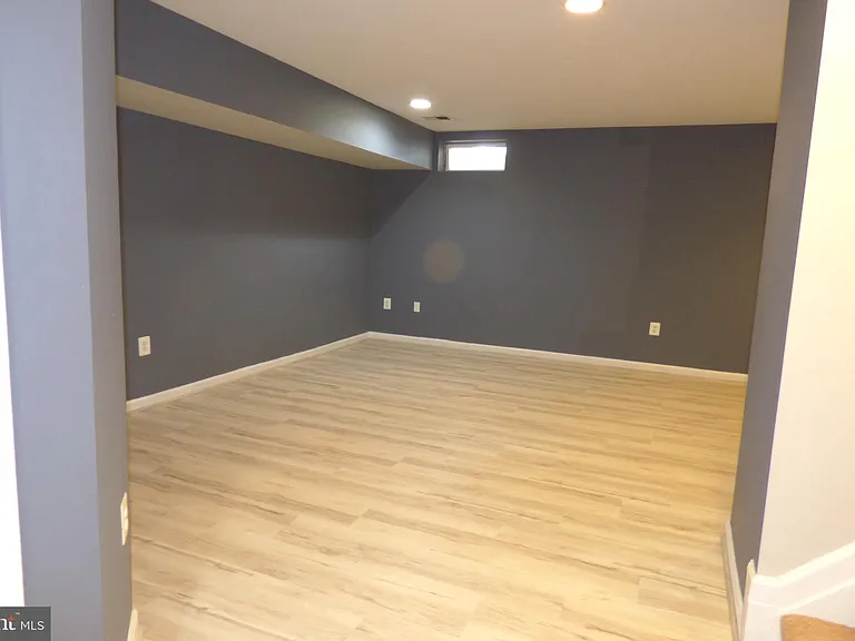 20957 Duryea Ter — Photo 24