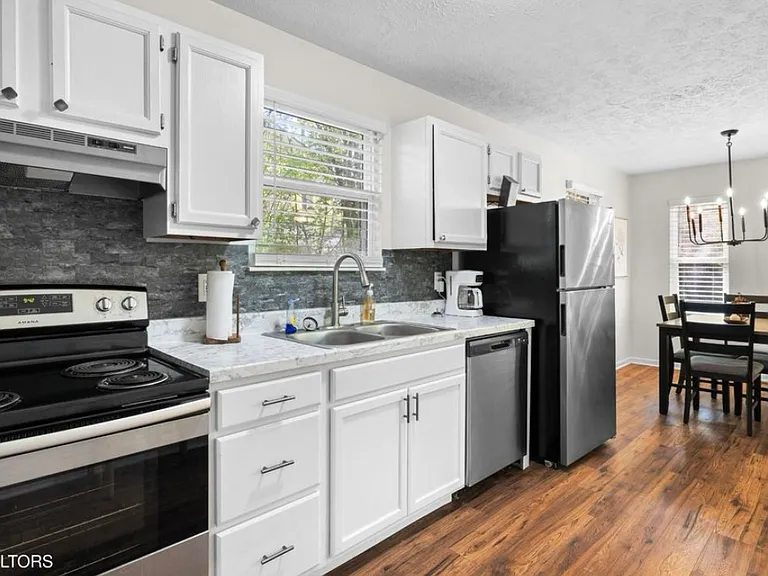 2803 Brooks Ave — Photo 17