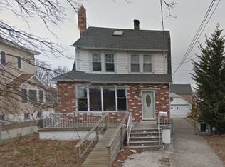 148-15 10th Ave, Whitestone, NY 11357