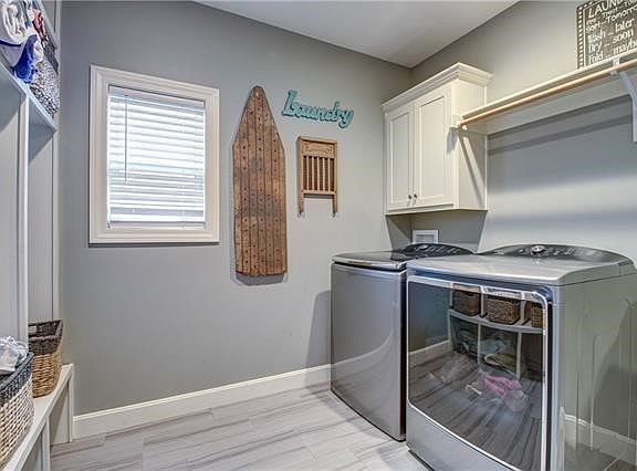 4th image of 1501 NW Red Oak Ct