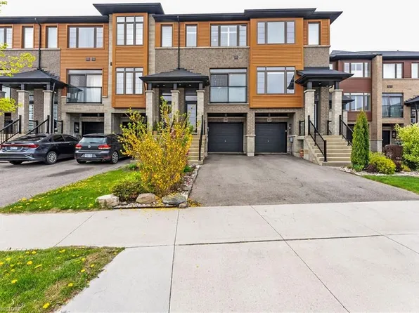 39 Soho St, Hamilton, ON L8J 0L4