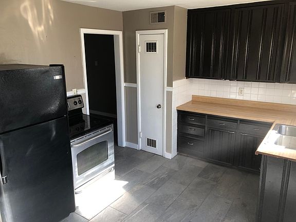 3rd image of 3041 S 23rd Cir