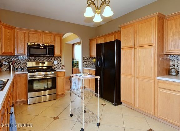 3rd image of 3136 Savannah Dr