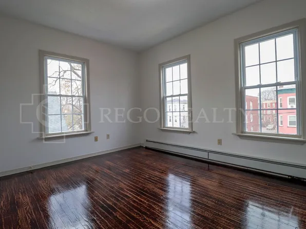 49 Elliott St / Owen Properties, LLC, 49 Elliott St APT 3, Hartford, CT 06114