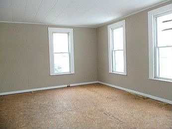 2nd image of 115 E 15th St