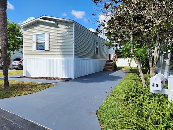 2nd image of 49 Havenwood Dr
