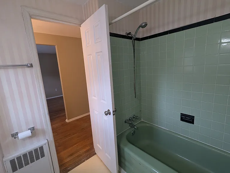 53 Odaniel Ave — Photo 21