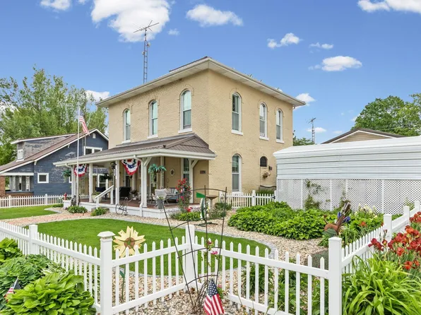 207 S High St, West Lebanon, IN 47991