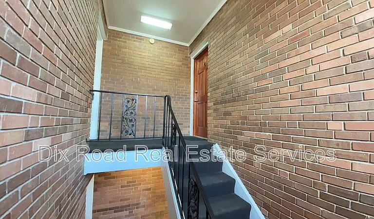 5877 Shadymist Ln #3 — Photo 4