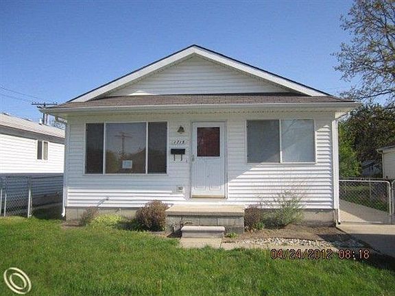 Welcome to 1715 E Evelyn!