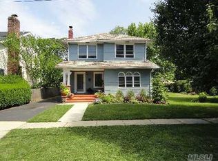 220 Hoke Ave, Oceanside, NY 11572