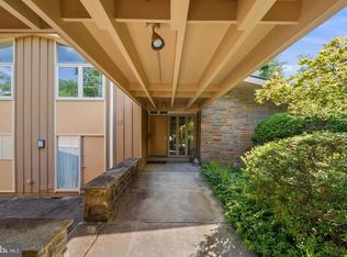 129 Locust Grove Rd, Bryn Mawr, PA 19010