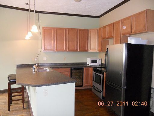 2nd image of 109 S Washington Sq APT D