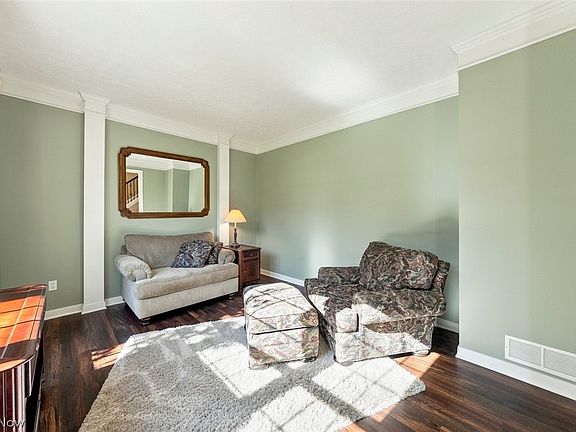 5th image of 35982 Falcon Crest Ave