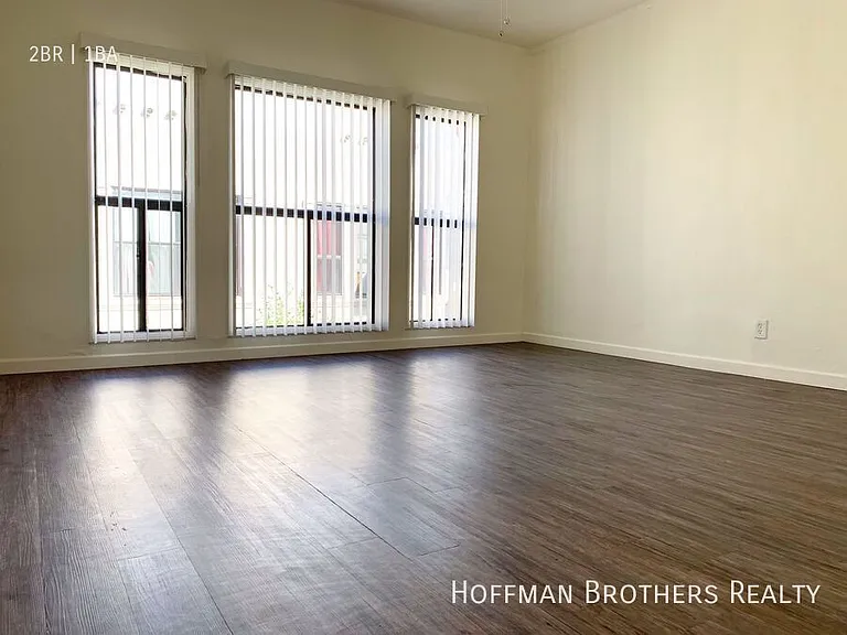 4526 Edgewood Pl #4526-1/2 — Photo 6