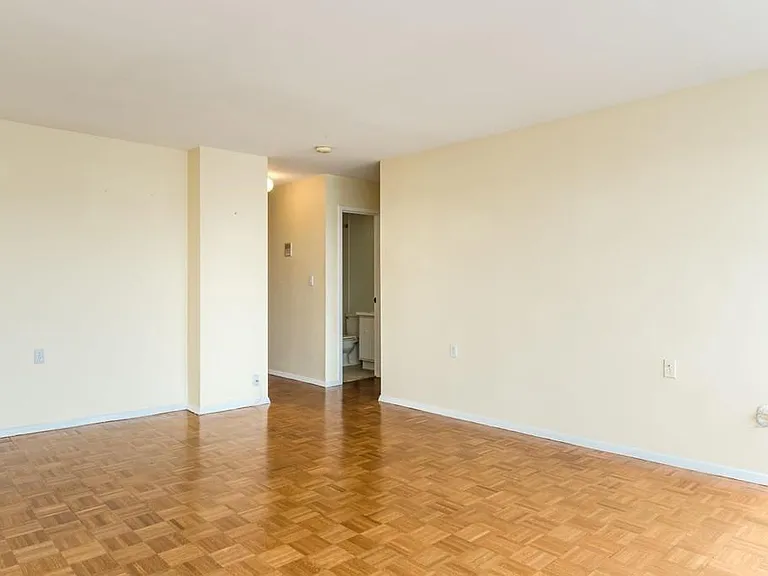 1105 Massachusetts Ave #7H — Photo 17