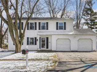 353 Southwood Dr, Perrysburg, OH 43551