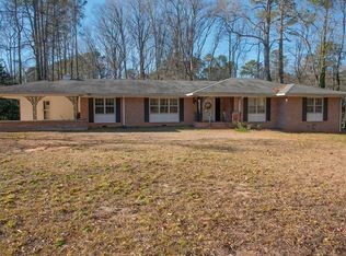 147 Rutledge Rd, Greenwood, SC 29649