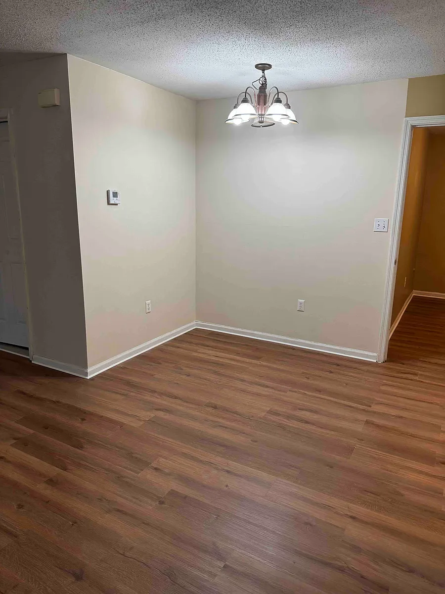 Dining area - 18 Guisborough Way #18