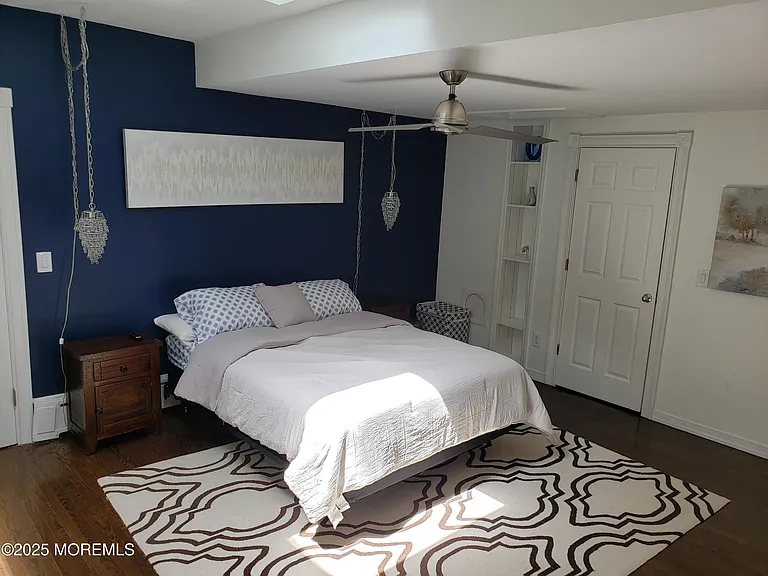 393 Bath Ave — Photo 4
