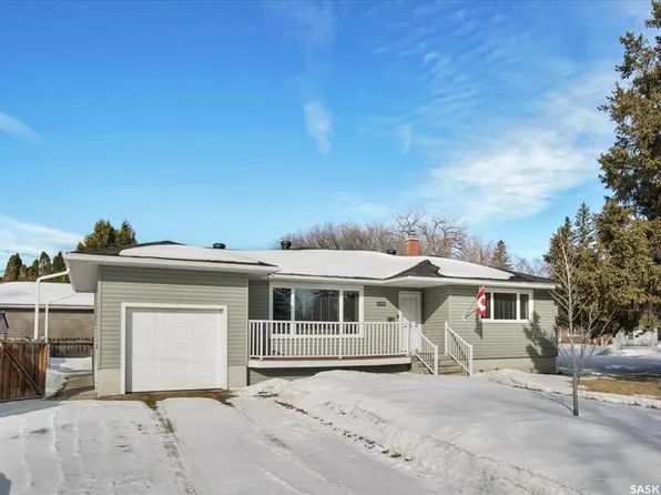 2102 Victoria AVENUE, Saskatoon, SK S7J 0W7