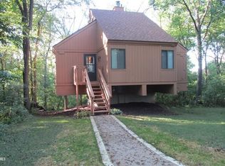 8 Lookout Trce, Galena, IL 61036