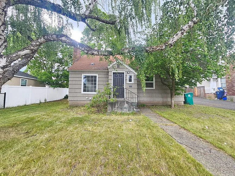 2704 W Garland Ave — Photo 1