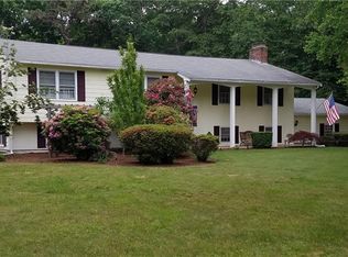 7 Hornbeam Rd, Coventry, RI 02816