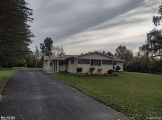6298 Lake Rd, Millington, MI 48746