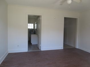 619 College St APT 2, Jacksonville, NC 28540