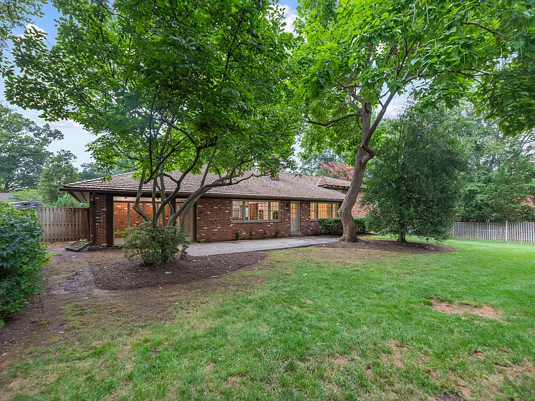 6313 Stoneham Ln — Photo 35