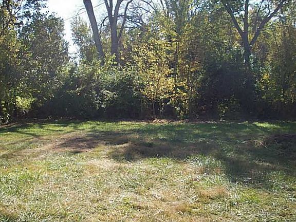 4th image of 1501 Waco St