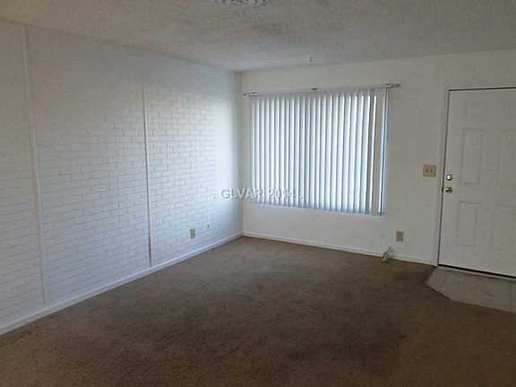4th image of 4041 Shady Oak Dr