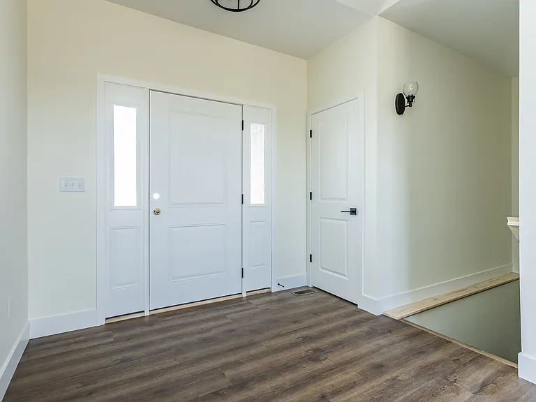 7154 Savannah Dr — Photo 5