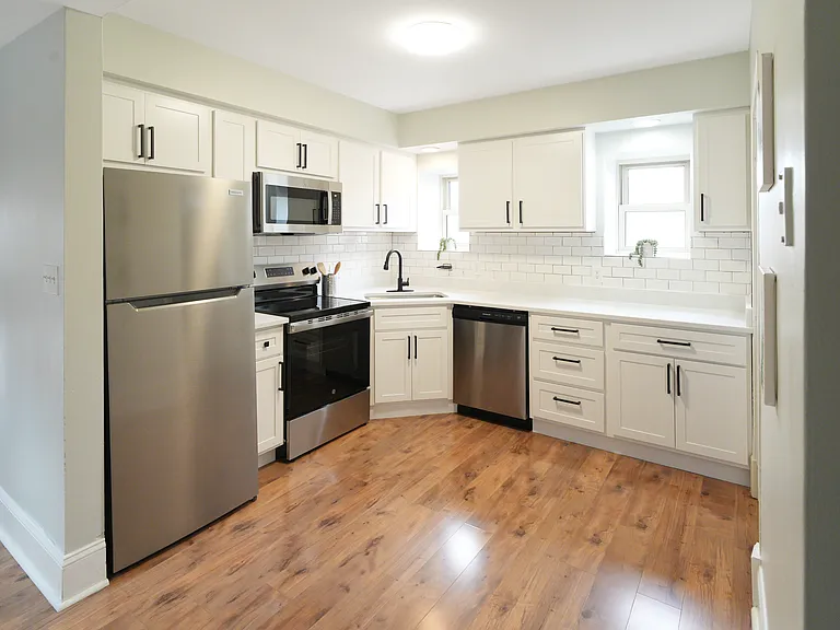 4512 Westminster Pl #3W — Photo 2