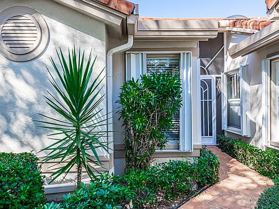 3rd image of 7791 Majestic Palm Drive