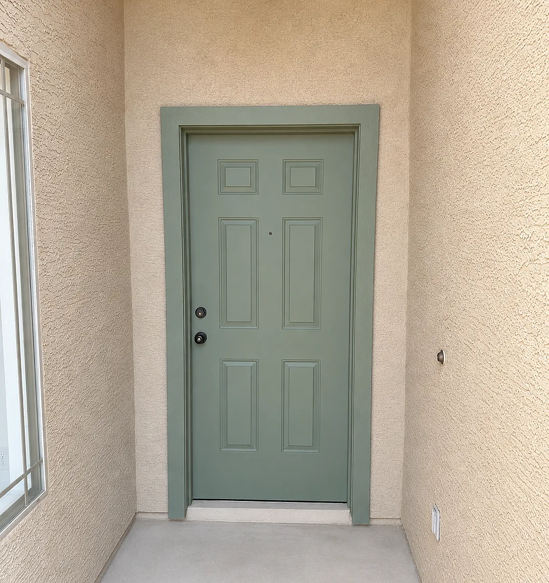 3 bed, 1305 sqft, $1,995 — Photo 2