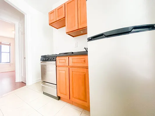 Rented by RealTegrity NY LLC | media 37