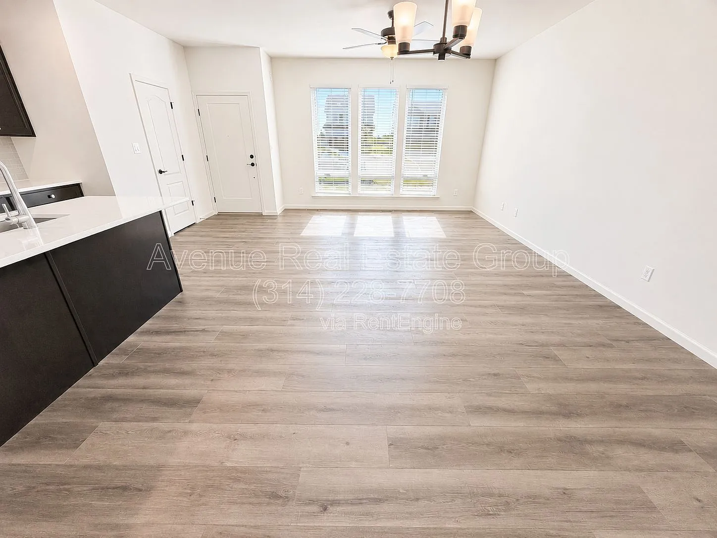 3 bed, 2.5 bath, 1474 sqft, $2,450 — Photo 3