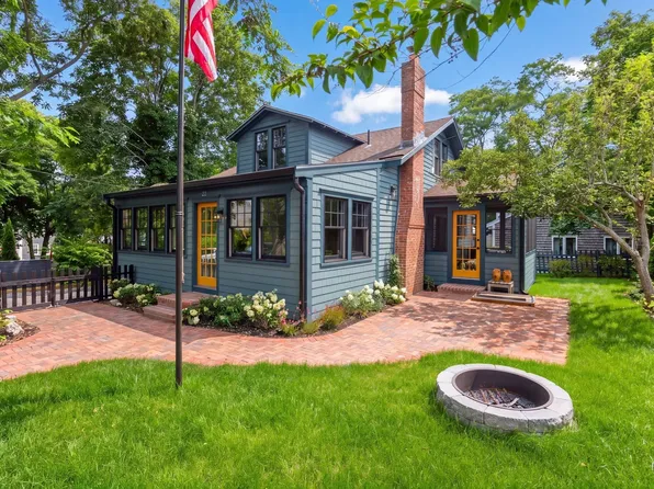 21 Brewster St, Provincetown, MA 02657