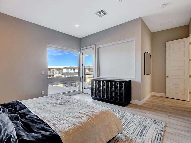 5289 Feathertop Dr — Photo 63