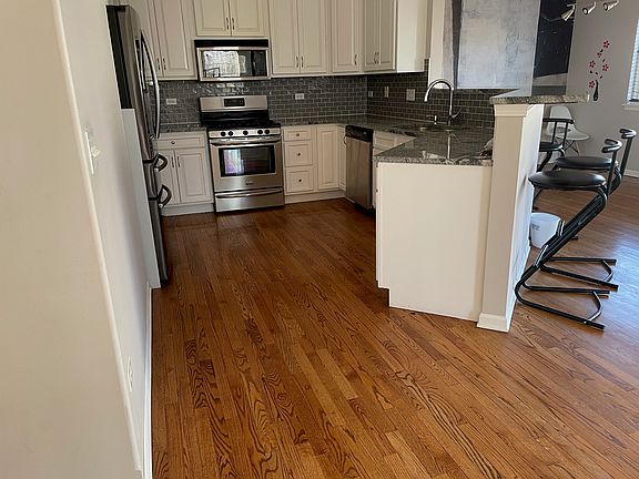 5th image of 3031 Saganashkee Ln #3031