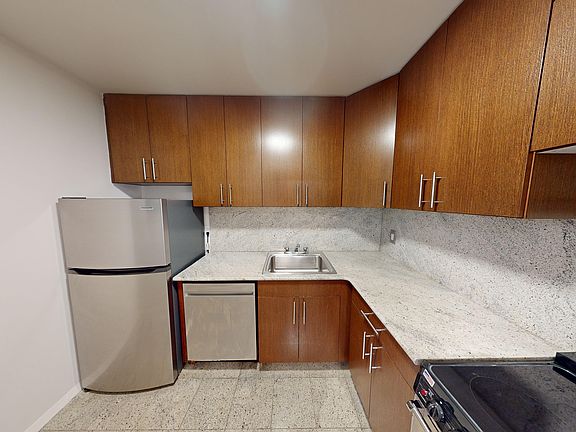5th image of 284 Mott St APT 5O