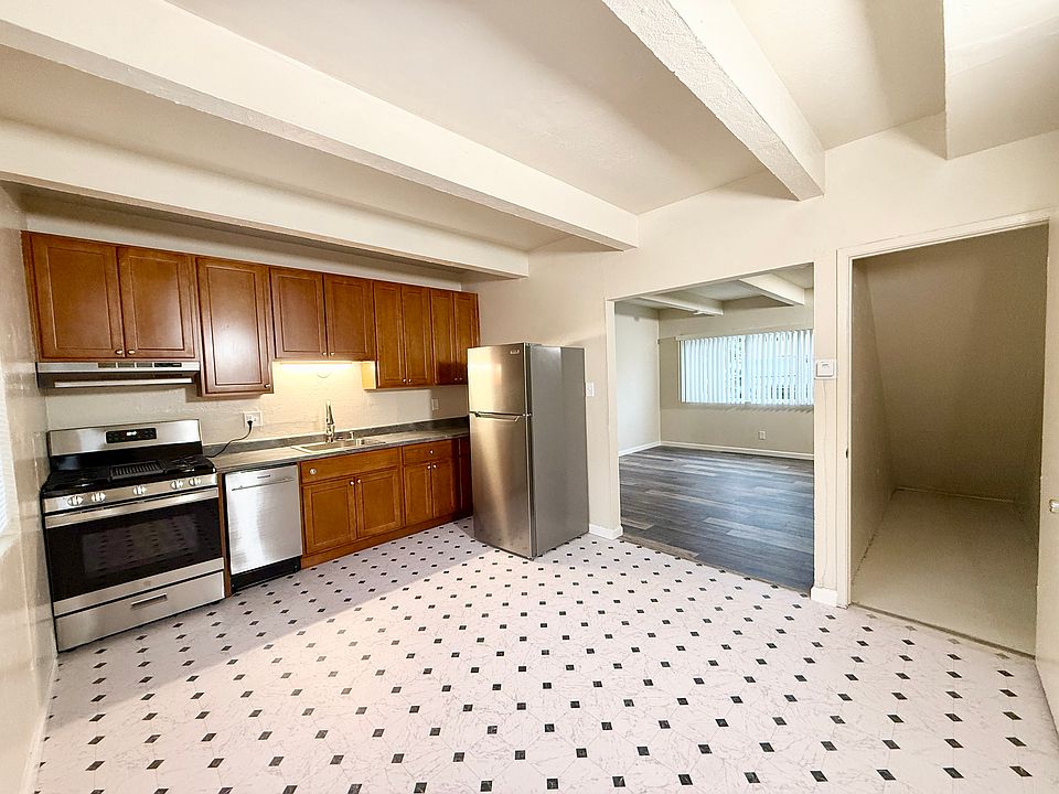 1st image of 22189-22211 S Garden Ave #40