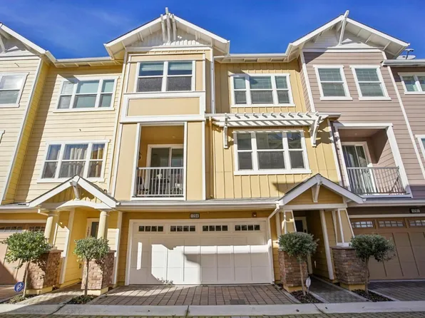 1204 S Hummingbird Ln, San Mateo, CA 94402