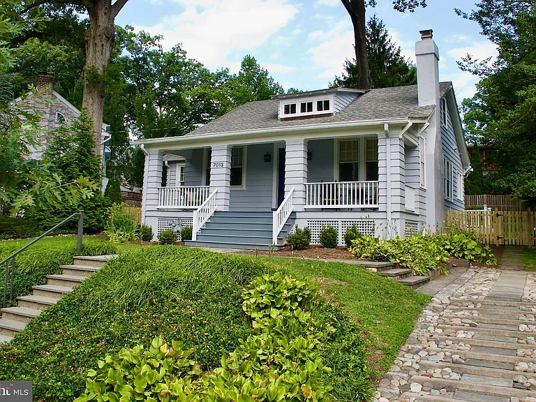 7013 Maple Ave — Photo 1