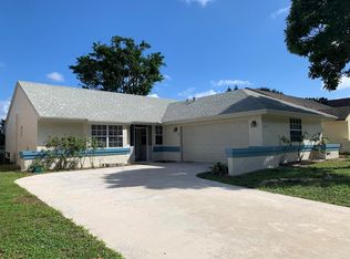 1824 Edgewater Dr, Boynton Beach, FL 33436