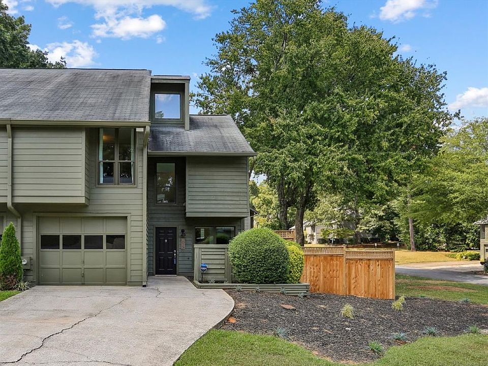 1st image of 1033 Creatwood Cir SE