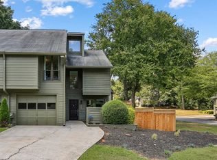 1033 Creatwood Cir SE, Smyrna, GA 30080