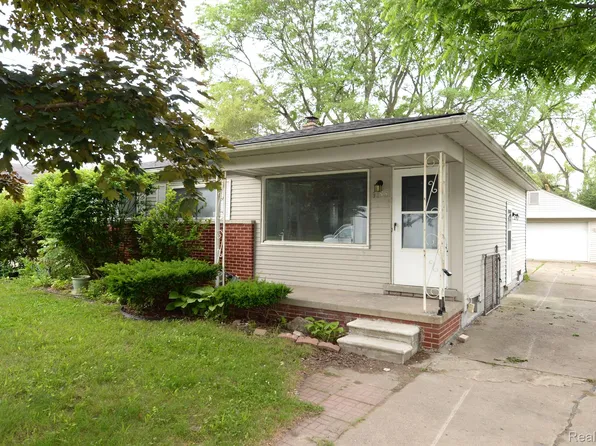 9155 Deering St, Livonia, MI 48150
